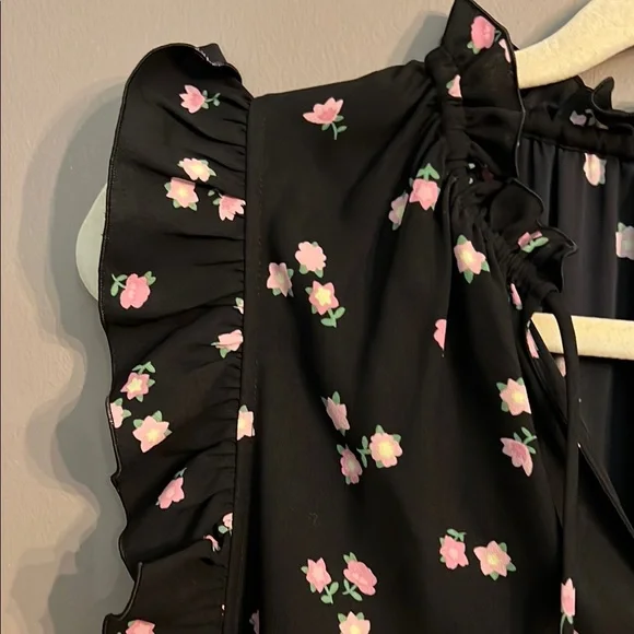 Kate Spade Sleeveless Black Floral Ruffle Sleeve Top - Picture 2 of 4
